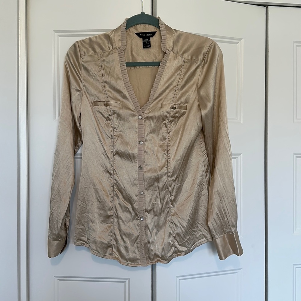 White House black market blouse